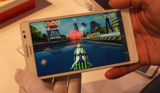 Huawei Ascend Mate 6.1-inch Screened Android Phablet Demo at CES 2013 (Video)
